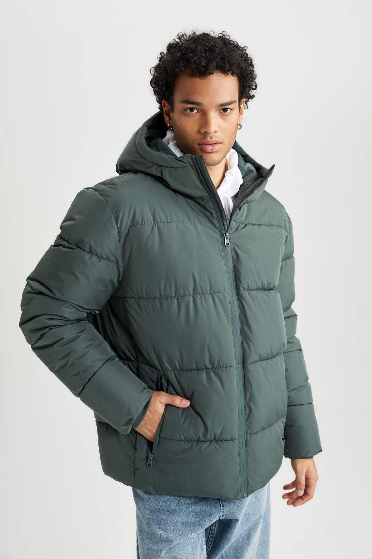 Regular Fit Hooded Puffer Jacket