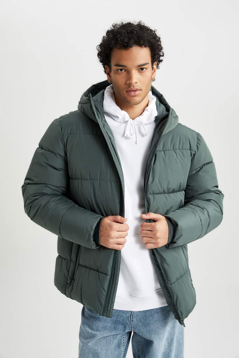 Regular Fit Hooded Puffer Jacket