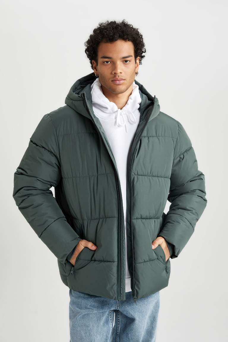 Regular Fit Hooded Puffer Jacket