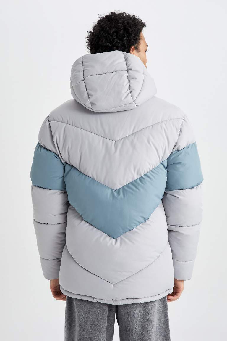 Water Repellent Regular Fit Puffer Jacket