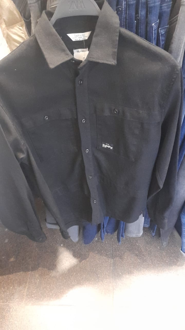 Defacto black Shmiz
